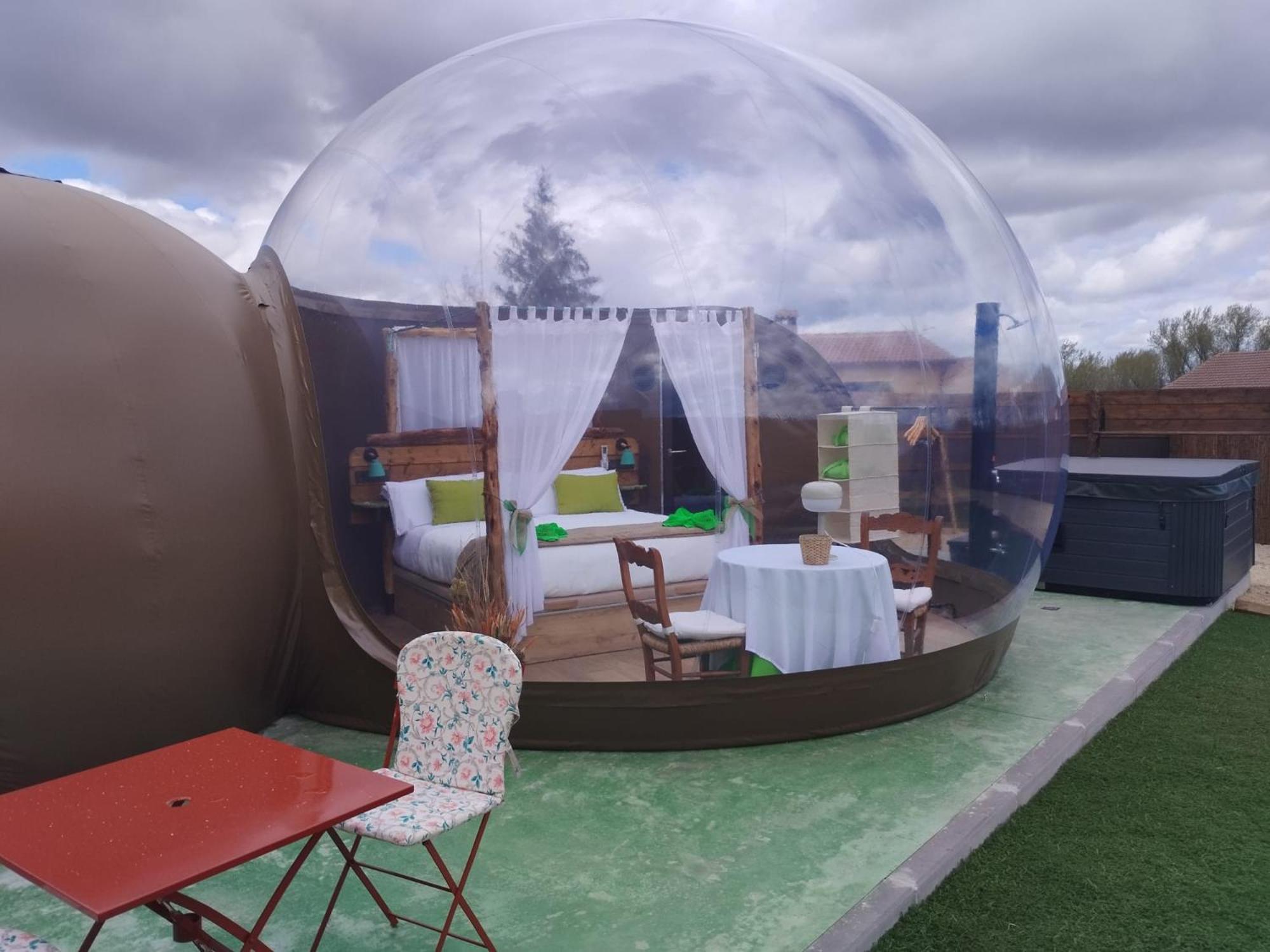 Cosmoveros - Hotel Burbuja Pedraza Eksteriør bilde