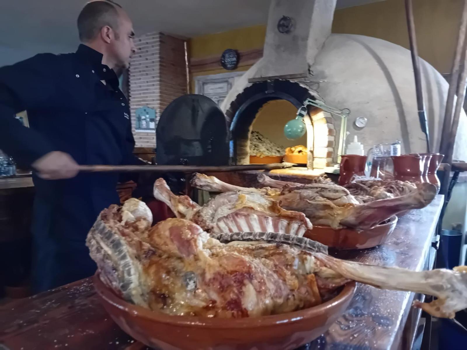 Cosmoveros - Hotel Burbuja Pedraza Eksteriør bilde